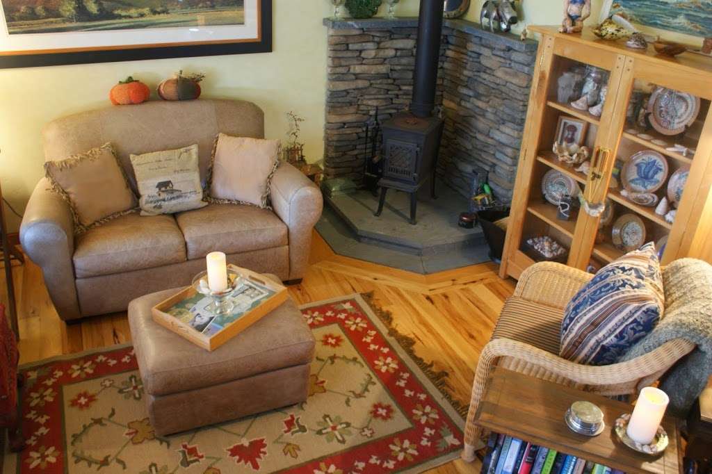 Pescadero Cottage & Bunkhouse | 827 North St, Pescadero, CA 94060 | Phone: (650) 262-4282