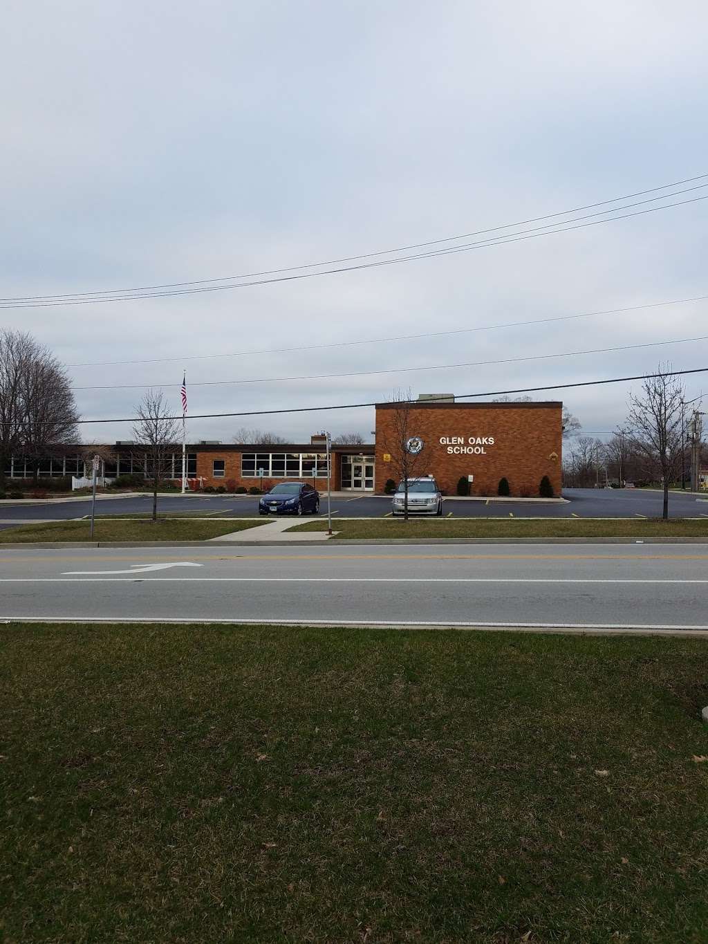 Glen Oaks Elementary School | 9045 S 88th Ave, Hickory Hills, IL 60457, USA | Phone: (708) 598-5711