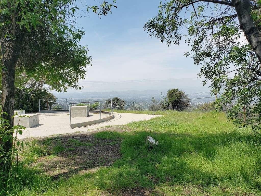 San Vicente Mountain Park | 17500 Mulholland Dr, Los Angeles, CA 90049 | Phone: (310) 858-7272