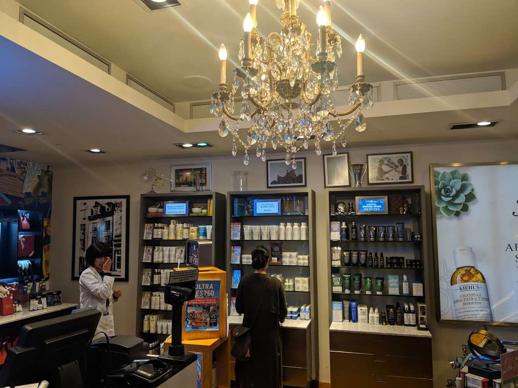 Kiehls | Terminal 2, San Francisco International Airport (SFO), Boarding Area D, San Francisco, CA 94128, USA | Phone: (650) 821-9151