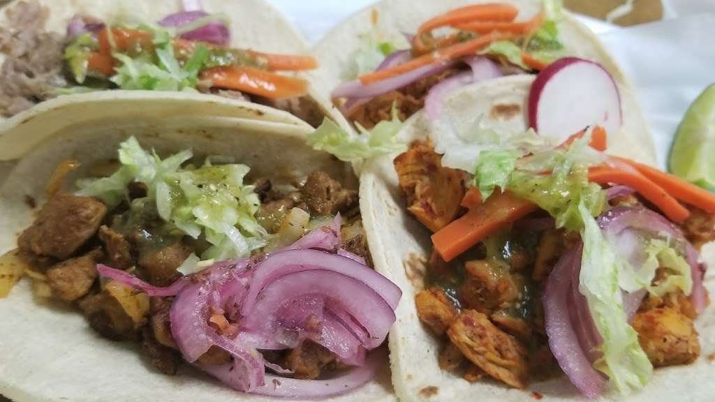 Adobo Taco Grill | 5695 Woodruff Ave, Lakewood, CA 90713, USA | Phone: (562) 866-0608