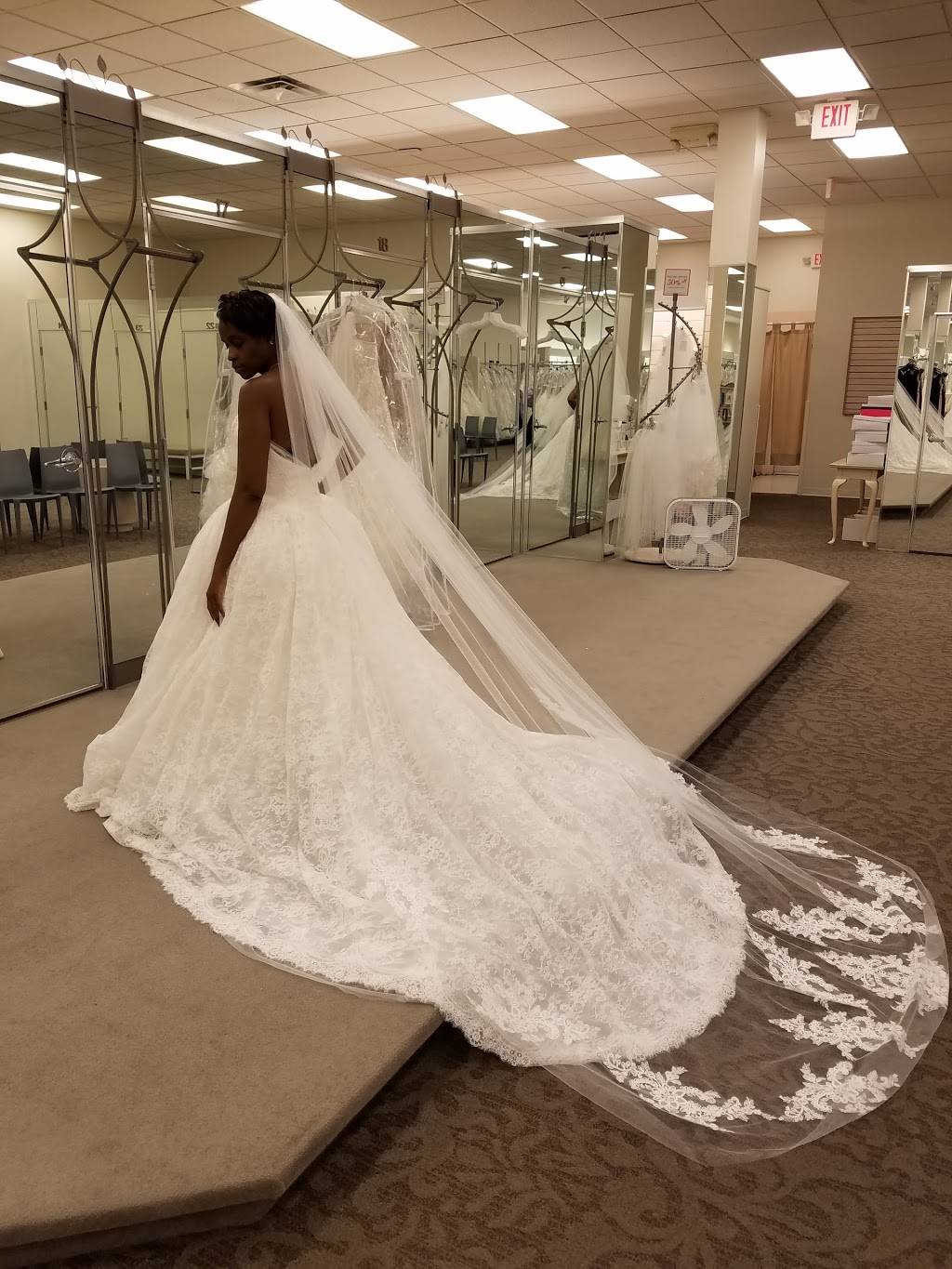 Davids Bridal | 3008 Bardstown Rd, Louisville, KY 40205, USA | Phone: (502) 459-7061