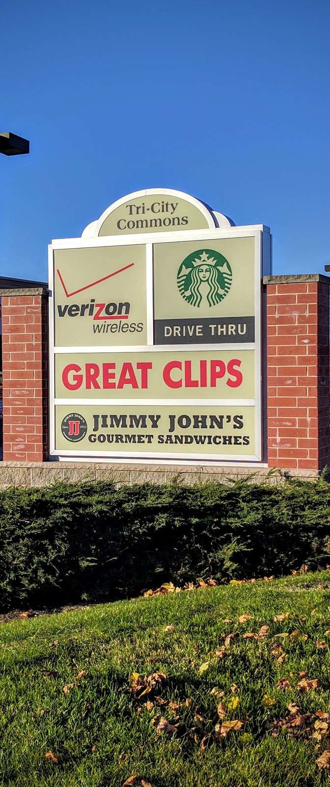 Great Clips | 6535 S 27th St, Franklin, WI 53132, USA | Phone: (414) 761-0100