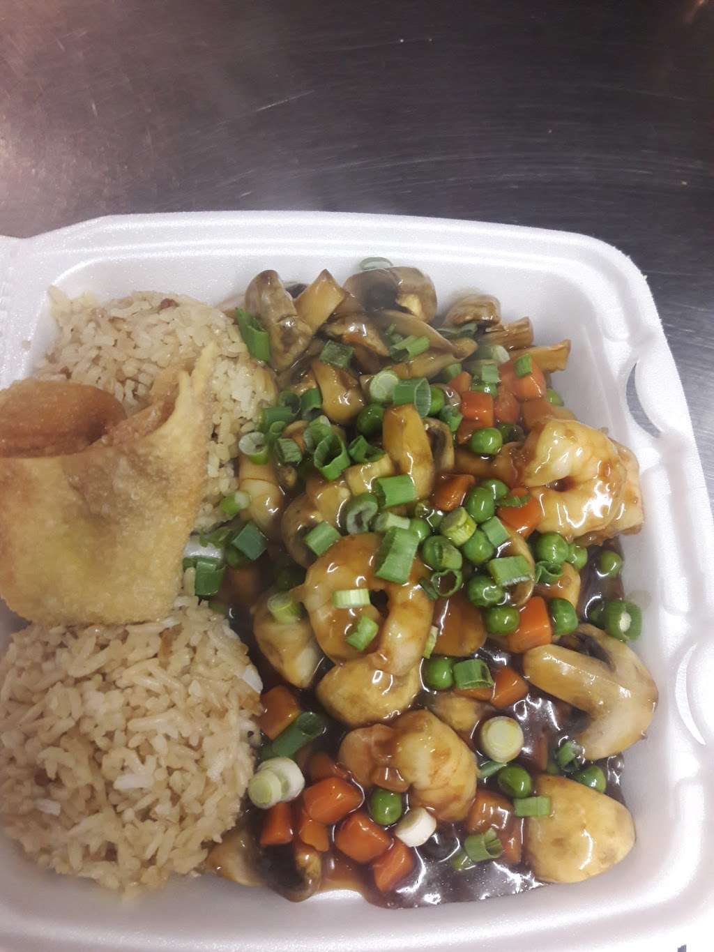 Golden Seafood | 2641 Van Brunt Blvd, Kansas City, MO 64127 | Phone: (816) 861-5888