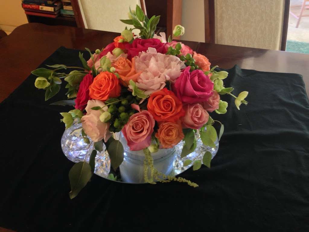 Just For Fun Flowers | 1123, 16913 Lorne St, Van Nuys, CA 91406 | Phone: (818) 881-1947