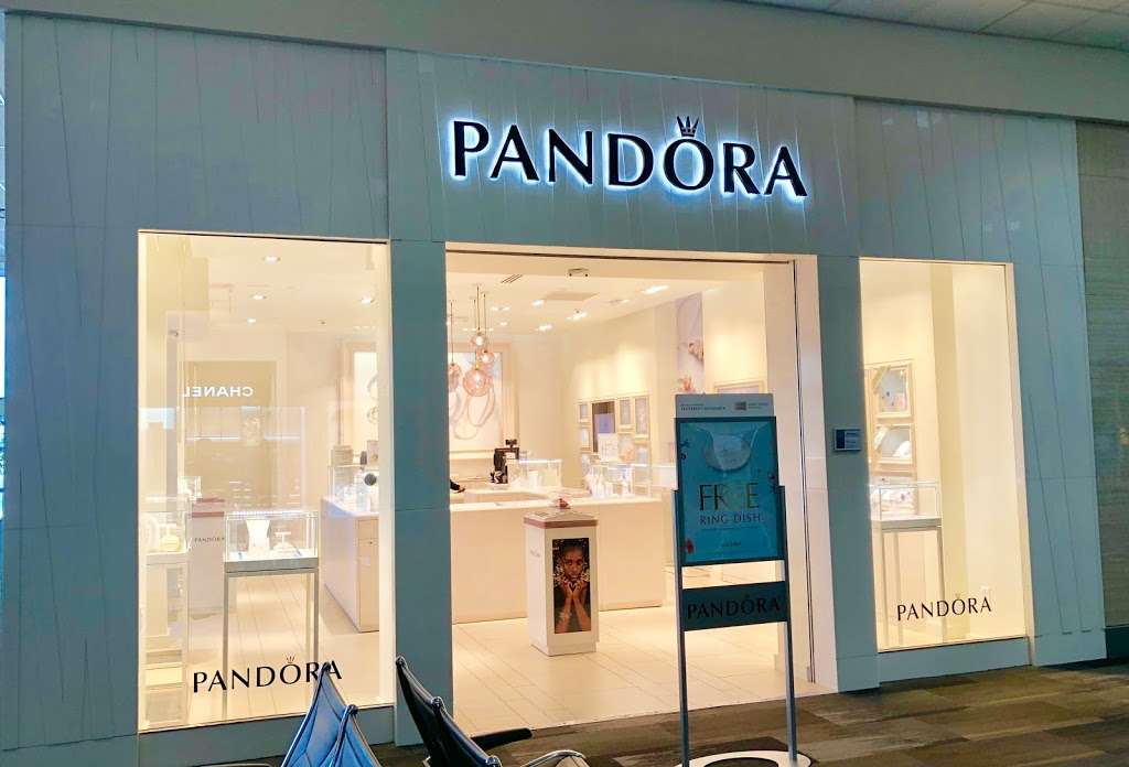 Pandora | 2800 N Terminal Rd B1-112A, Houston, TX 77032 | Phone: (281) 214-4071