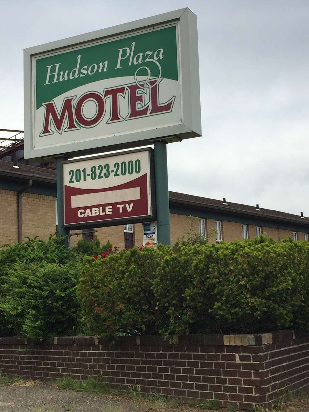 Hudson Plaza Motel | 190 W 63rd St RT 440N, Bayonne, NJ 07002, USA | Phone: (201) 823-2000