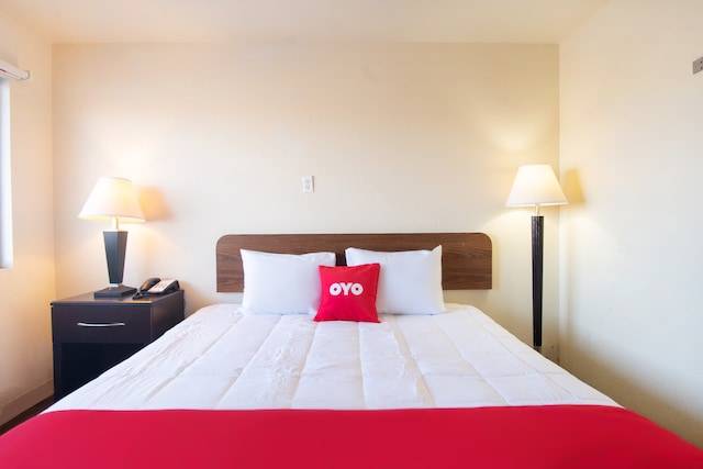 OYO Hotel Oklahoma City Northeast | 11900 N I- 35 Service Rd, Oklahoma City, OK 73131, USA | Phone: (405) 395-2022