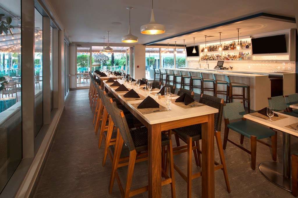 Port South Bar & Grill | 4000 S Ocean Dr, Hollywood, FL 33019, USA | Phone: (954) 367-1115