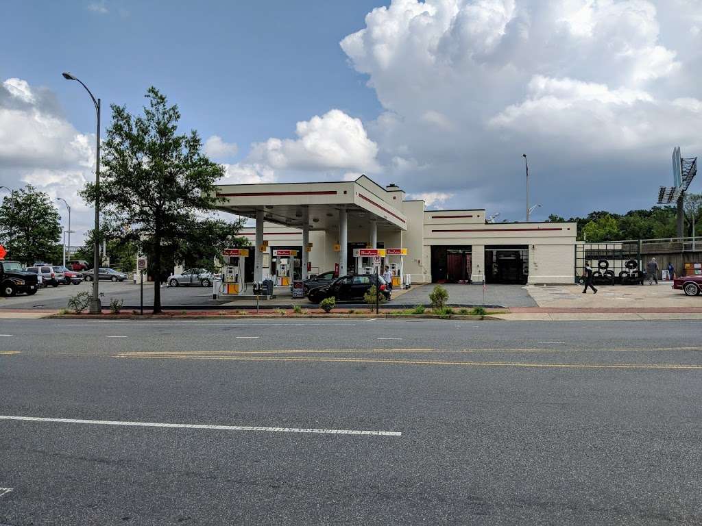 Shirlington Shell Service Center | 2817 S Quincy St, Arlington, VA 22206, USA | Phone: (703) 578-4656