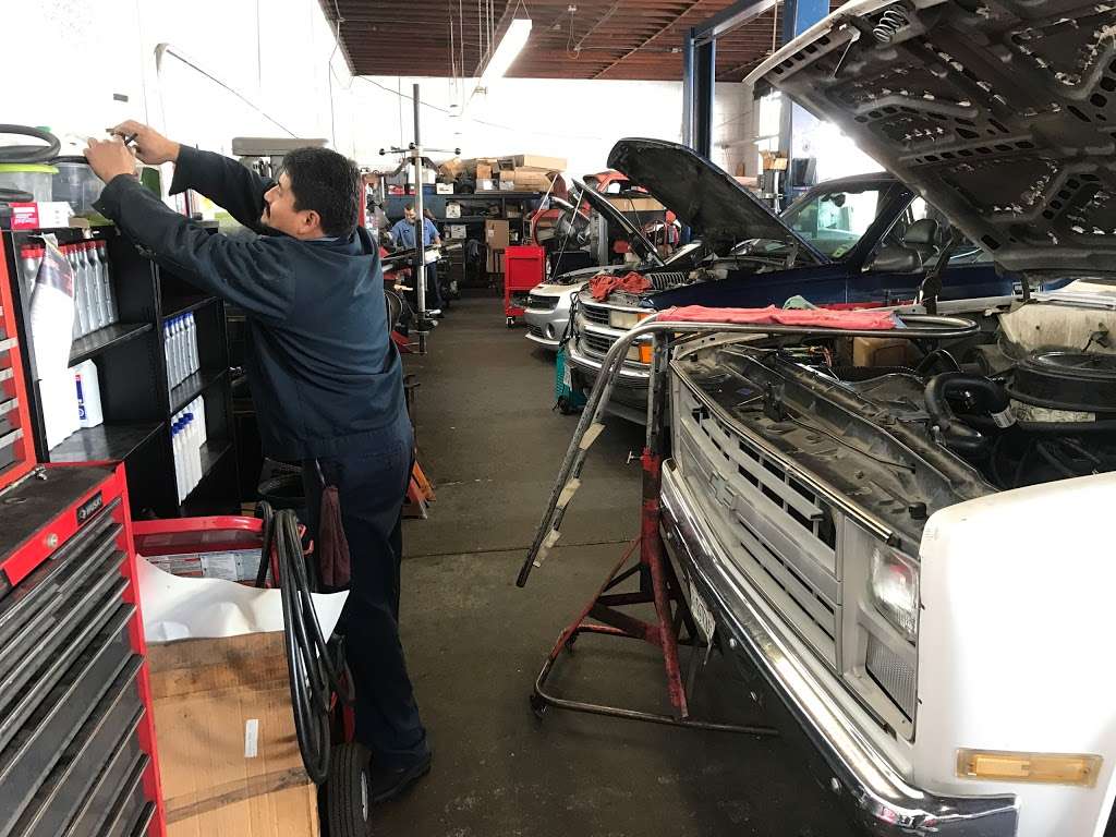 Lopez & Sons Automobile Repair | 3530 Firestone Blvd, South Gate, CA 90280, USA | Phone: (323) 357-0504