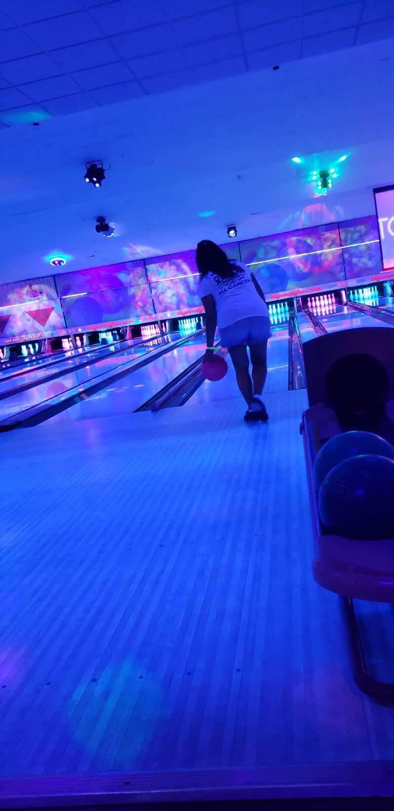 Erlton Lanes | 1536 Kings Hwy N, Cherry Hill, NJ 08034 | Phone: (856) 429-0672