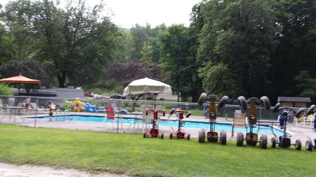 Cozy Creek Family Campground | 30 Vacation Ln, Tunkhannock, PA 18657, USA | Phone: (570) 836-4122