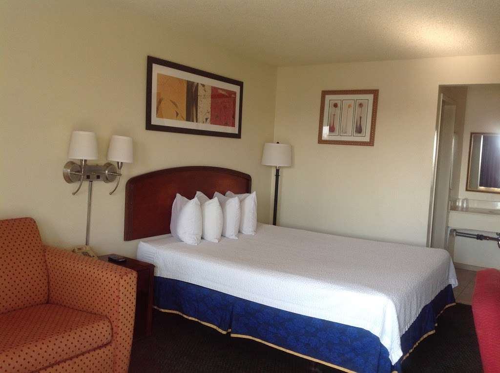 Eunice Plaza Motel | 9961 East, Valley Blvd, El Monte, CA 91731, USA | Phone: (626) 448-1688