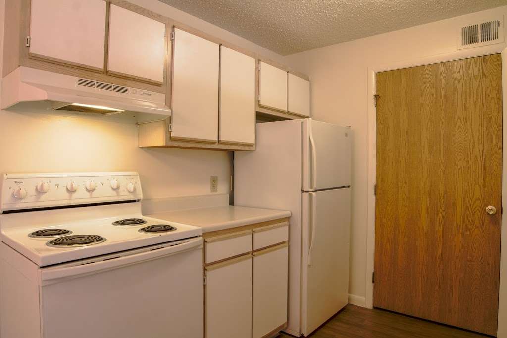 Honey Creek Apartments | 1797 Honey Lane Apt. #3, Greenwood, IN 46143, USA | Phone: (317) 215-6150