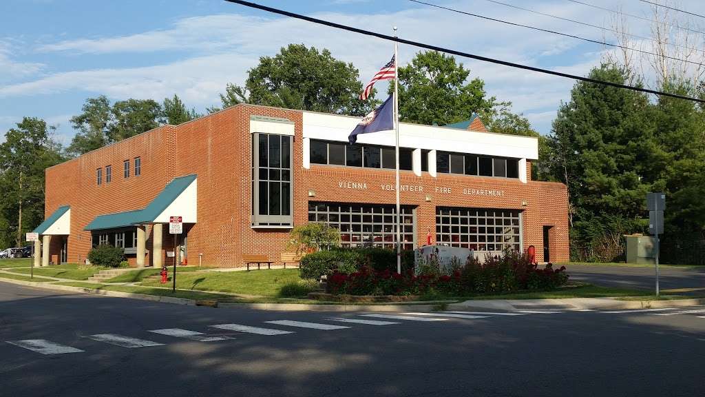 Vienna Fire Station #2 | 400 Center St S, Vienna, VA 22180, USA | Phone: (703) 938-2242