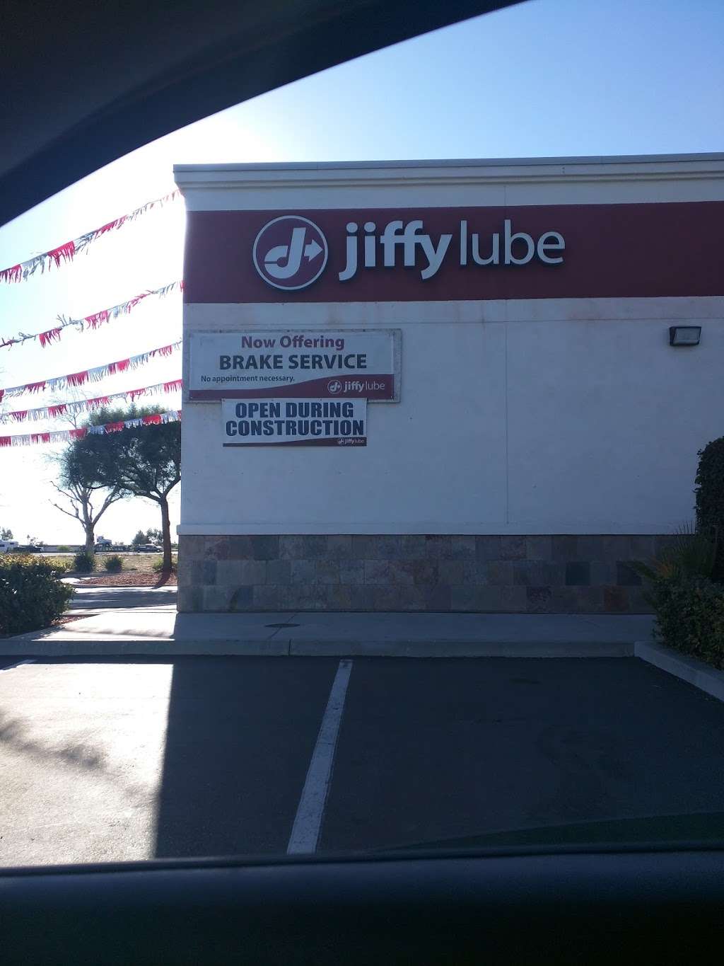Jiffy Lube Oil Change Center | 4304 University Pkwy, San Bernardino, CA 92407, USA | Phone: (909) 880-0931