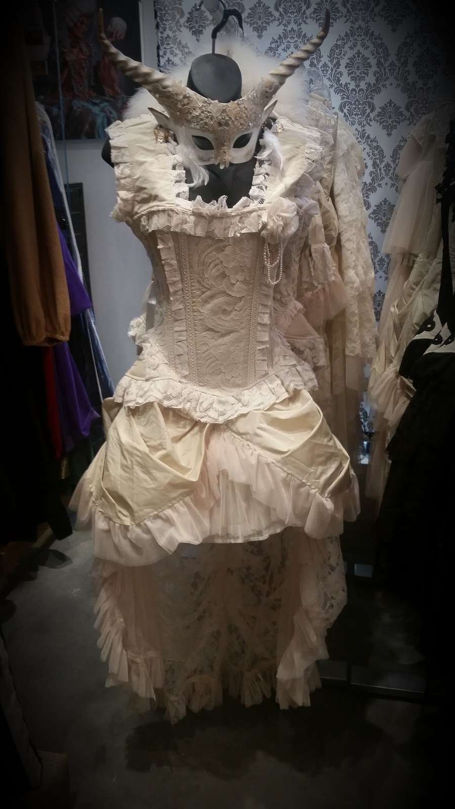 Behind the Scenes Costumes | 285 W 6th St Suite 102, San Pedro, CA 90731, USA | Phone: (310) 521-9000