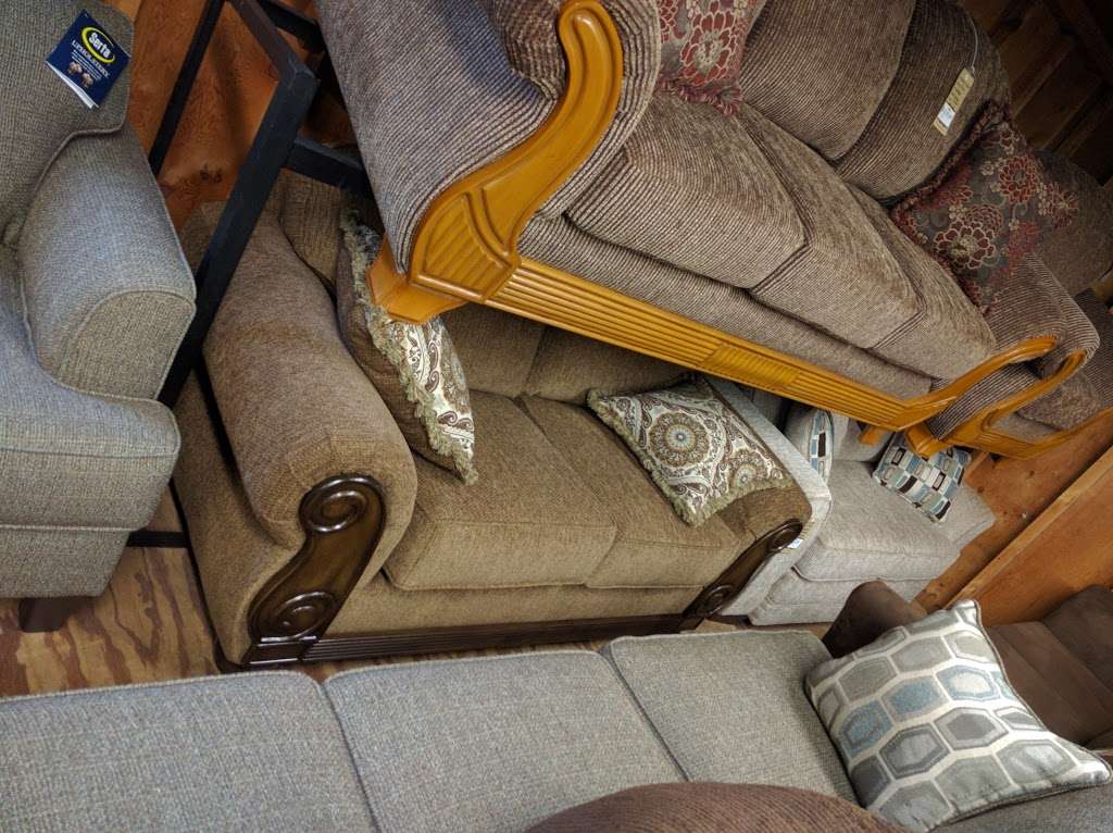 Tiptons New &Used Furniture | 633 Frederick St, Hanover, PA 17331 | Phone: (717) 637-9344
