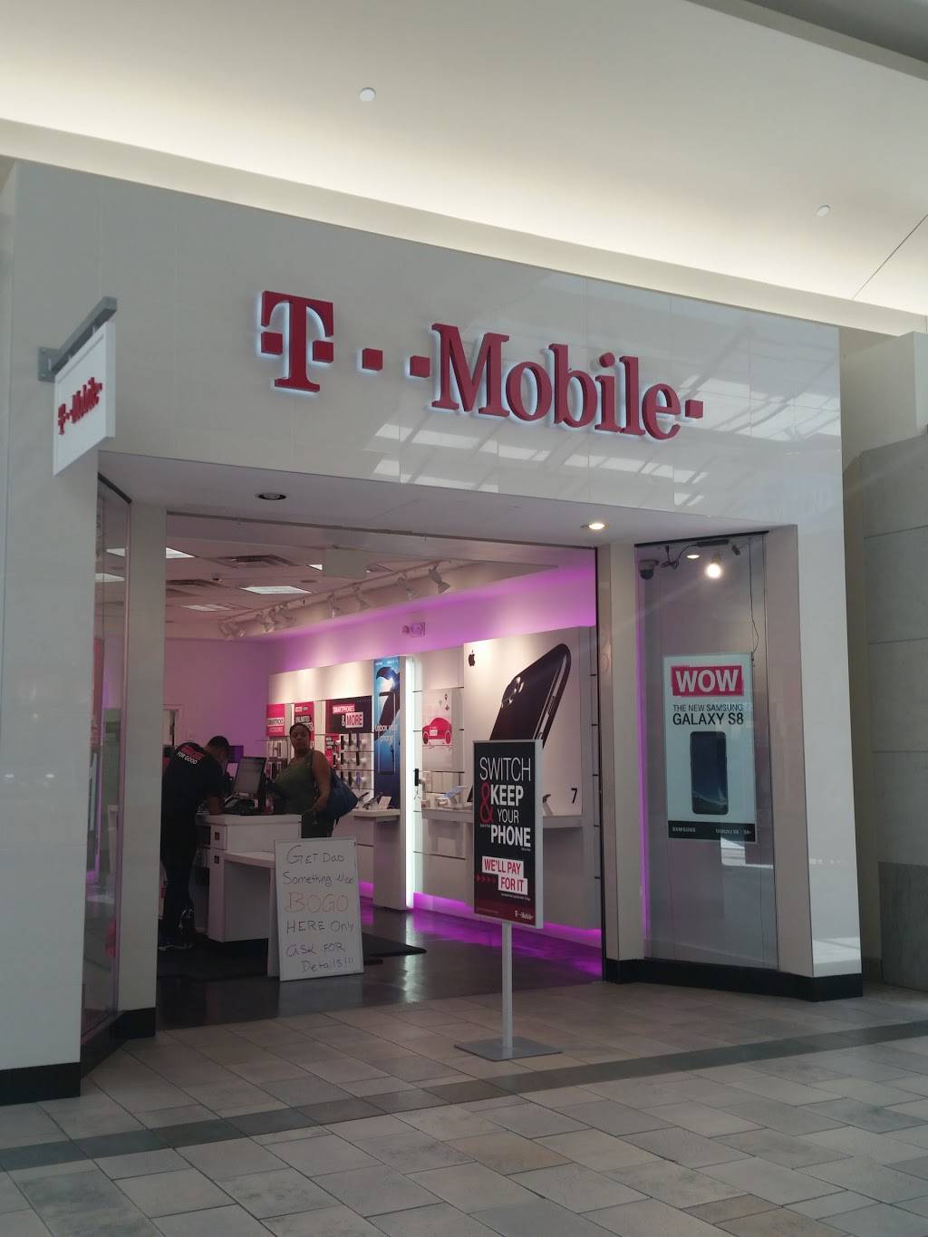 T-Mobile | 7900 Shelbyville Rd, Louisville, KY 40222, USA | Phone: (502) 742-2700