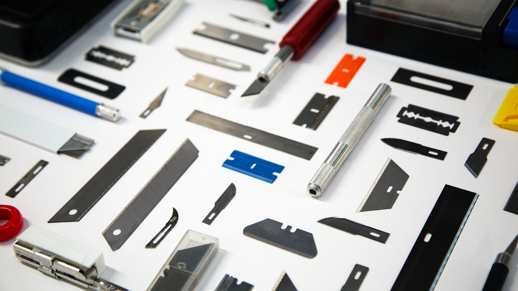 The Razor Blade Company | 15500 Erwin St #1049, Van Nuys, CA 91411, USA | Phone: (310) 452-1034