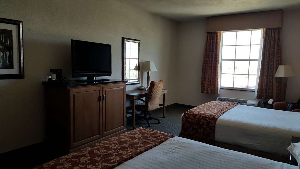 Drury Inn & Suites San Antonio Near La Cantera Pkwy | 15806 I-10, San Antonio, TX 78257, USA | Phone: (210) 696-0800