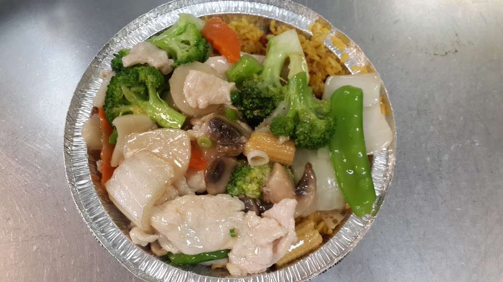 Uncle Chens Hot Wok | 1908 N Main St, Crown Point, IN 46307, USA | Phone: (219) 662-3828