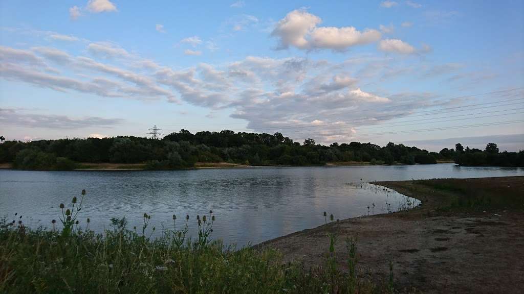 Albans Lakes | St Albans AL4 0RY, UK | Phone: 07921 766581