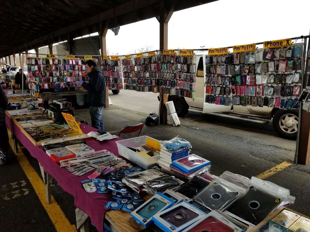 Flea Market | 2917-2921 US-206, Columbus, NJ 08022, USA