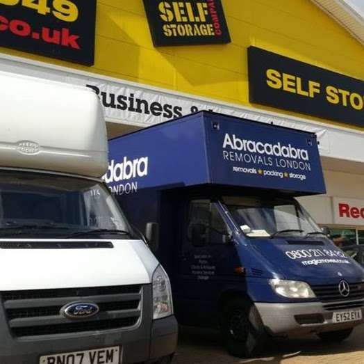 Abracadabra Removals | 97 Rossington Ave, Borehamwood WD6 4LB, UK | Phone: 0800 211 8482