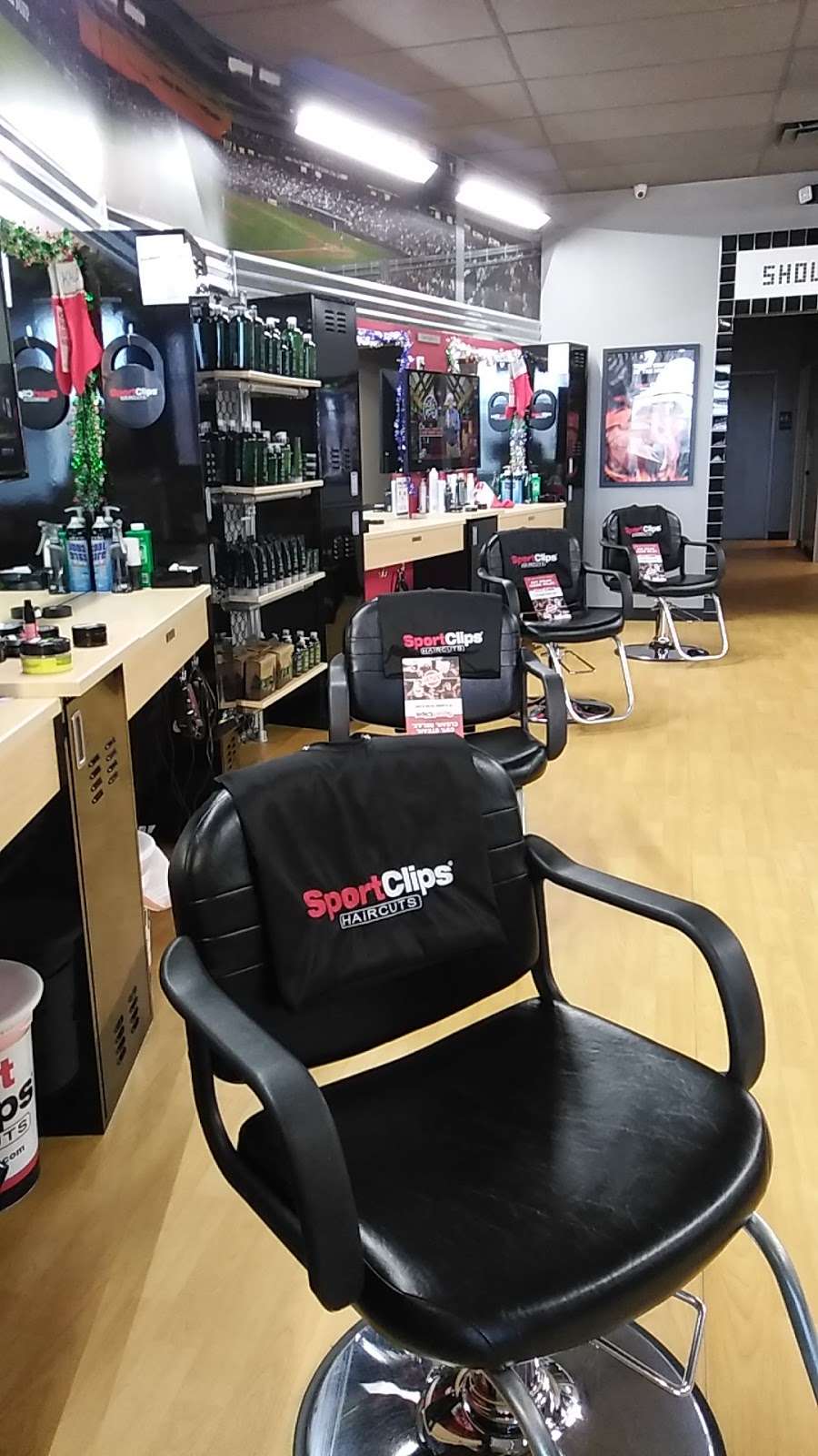 Sport Clips Haircuts of Crown Point | 844 N Superior Dr, Crown Point, IN 46307, USA | Phone: (219) 229-6198