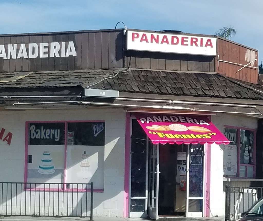 Panaderia Fuente | 740 N Midway Dr, Escondido, CA 92027, USA | Phone: (760) 755-7967