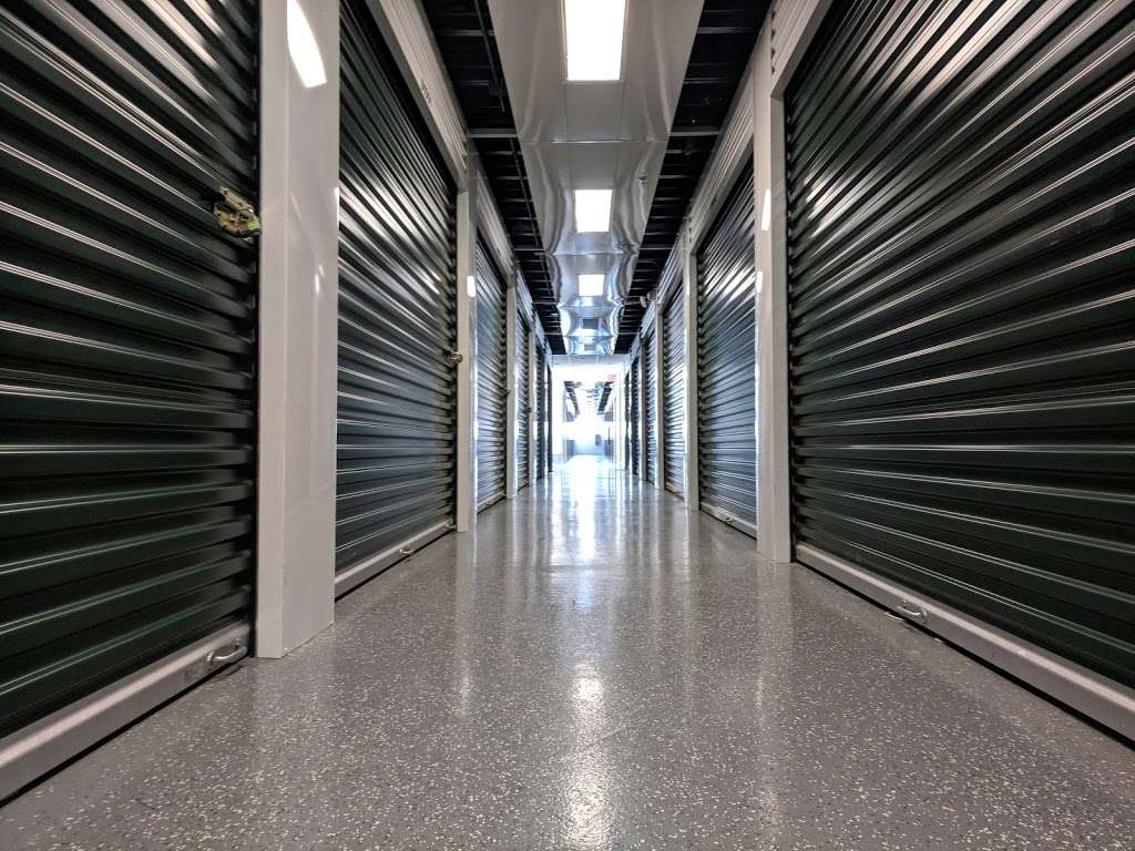 Extra Space Storage | 1051 Kettle Ave, North Aurora, IL 60542 | Phone: (630) 395-7417