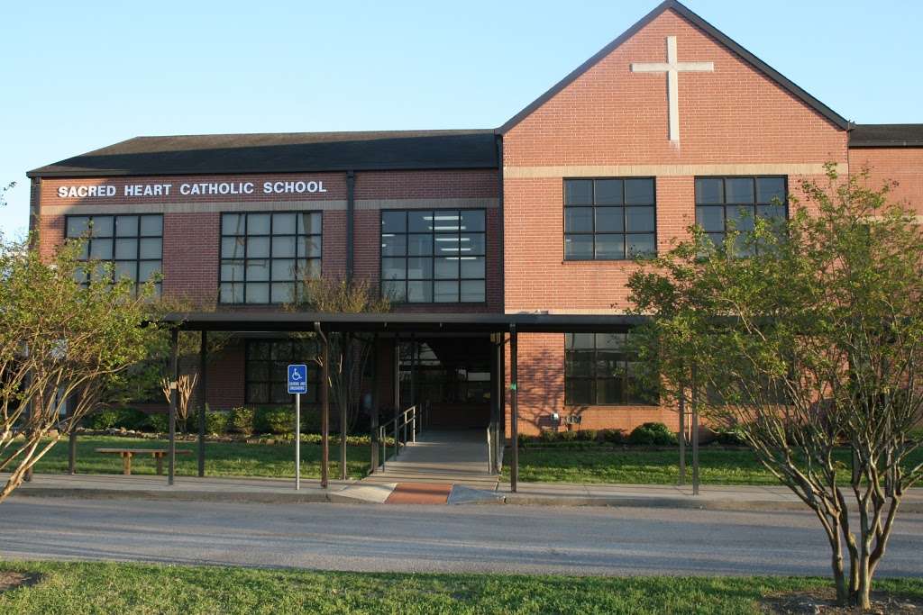 Sacred Heart Catholic School | 615 McDade St, Conroe, TX 77301, USA | Phone: (936) 756-3848