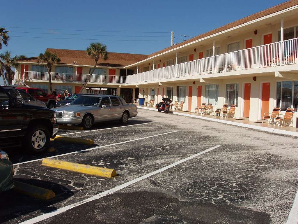 Royal Holiday Beach Motel | 3717 S Atlantic Ave, Daytona Beach Shores, FL 32118 | Phone: (386) 761-5984