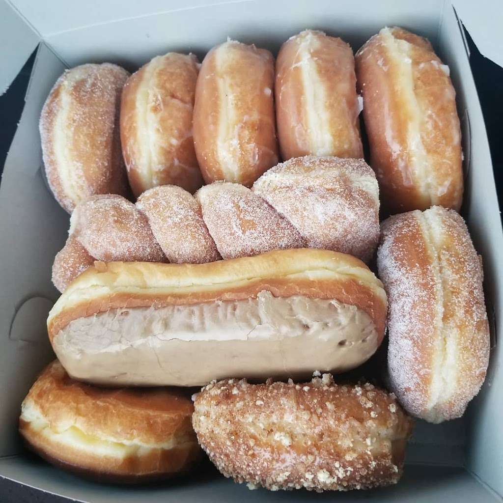 Donuts Xpress | 2598 S Archibald Ave F, Ontario, CA 91761 | Phone: (909) 947-3100