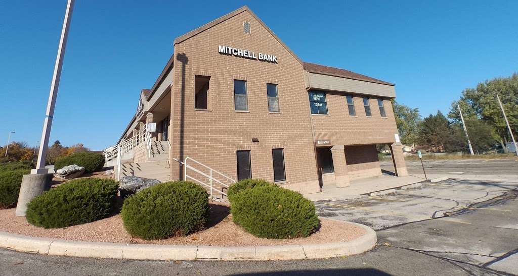 Mitchell Bank | 12400 W National Ave, New Berlin, WI 53151, USA | Phone: (262) 797-7676