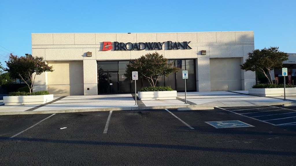 Broadway Bank - Nacogdoches Financial Center | 13429 Nacogdoches Rd, San Antonio, TX 78217, USA | Phone: (210) 283-5772