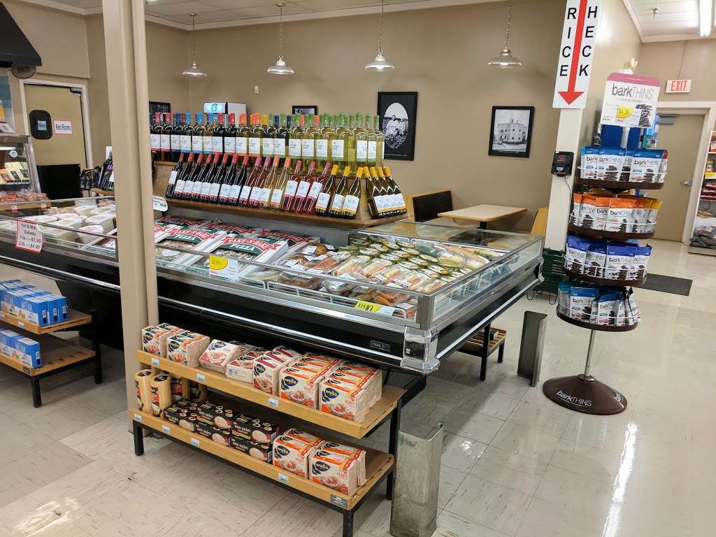 Hardings Friendly Market | 3651 W Shawnee Rd, Bridgman, MI 49106, USA | Phone: (269) 465-5211