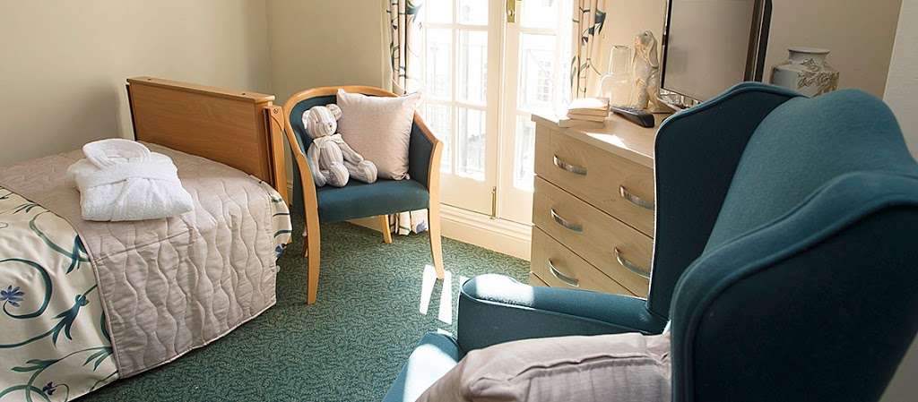 Hadley Lawns Care Home - Bupa | Hadley Highstone, Kitts End Rd, Barnet EN5 4QE, UK | Phone: 020 8449 0324