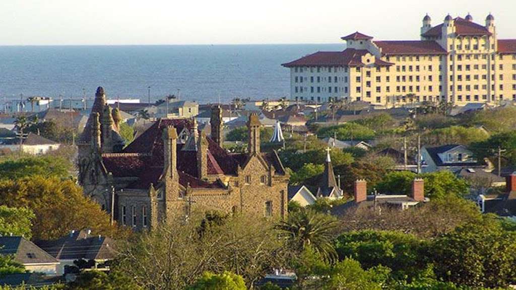 Sunset Villa Suite 3 | 1810 19th St #3, Galveston, TX 77550, USA | Phone: (409) 622-3523