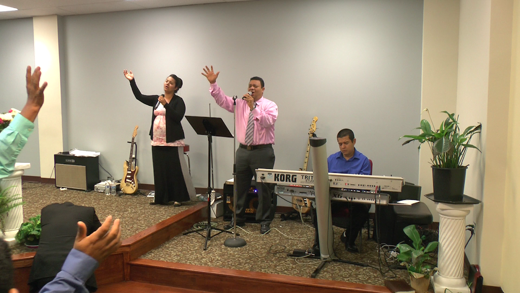 Iglesia Presencia de Dios | 21449 Potomac View Rd, Sterling, VA 20164 | Phone: (703) 772-5795