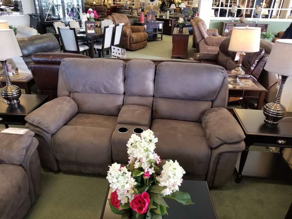 Raymour & Flanigan Furniture and Mattress Store | 200 NJ-17, Paramus, NJ 07652, USA | Phone: (201) 649-9941