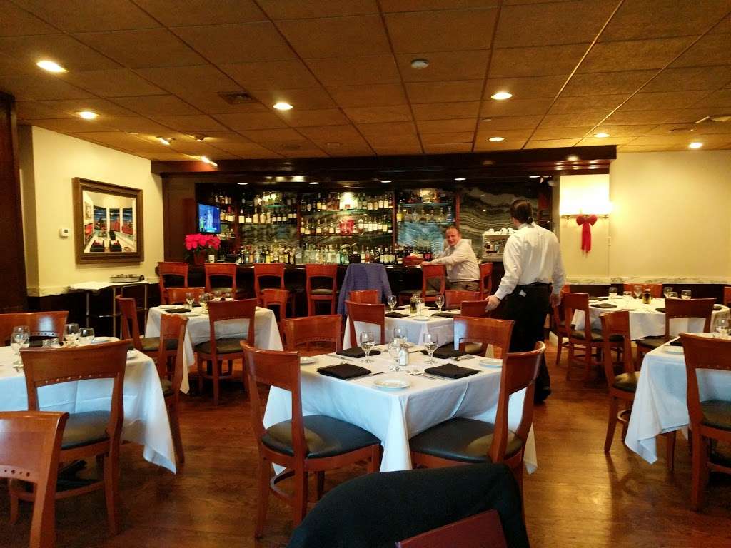 Lennys Steakhouse | 2047 Boston Post Rd, Larchmont, NY 10538, USA | Phone: (914) 630-7800