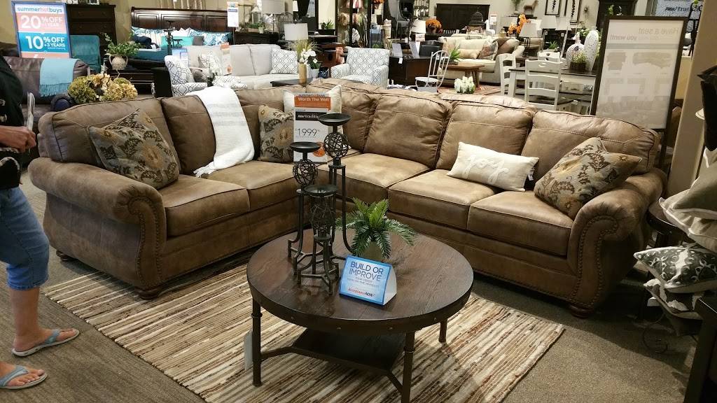 Ashley HomeStore | 8151 Blanding Blvd, Jacksonville, FL 32244 | Phone: (904) 221-2347