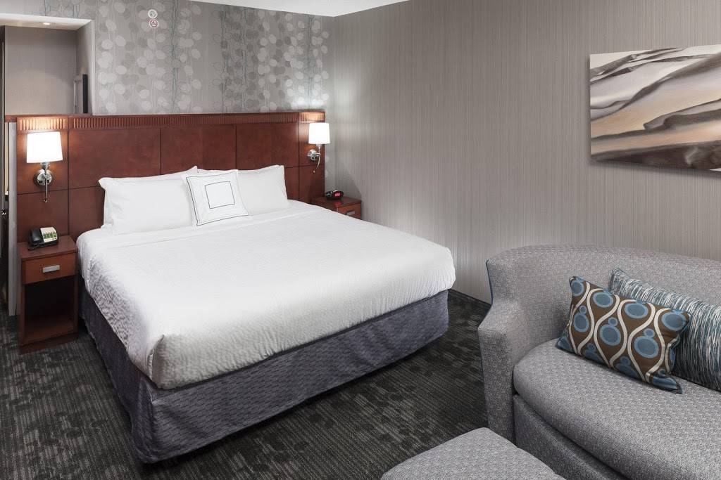 Courtyard by Marriott Suffolk Chesapeake | 8060 Harbour View Blvd, Suffolk, VA 23435 | Phone: (757) 483-5777