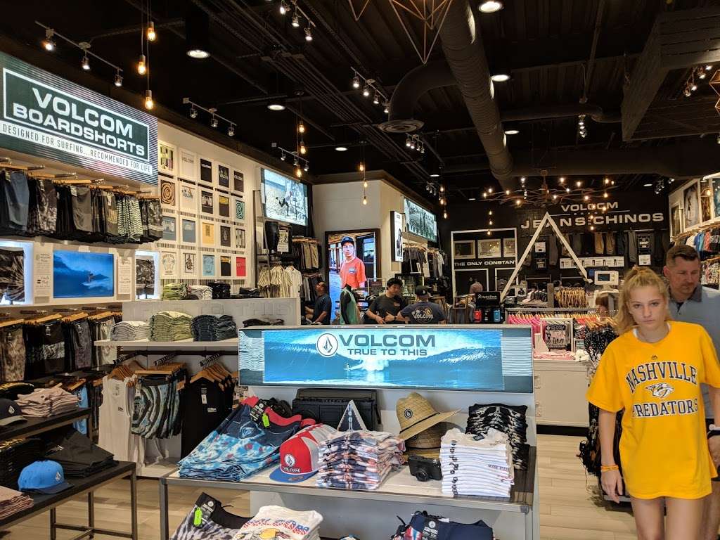 Volcom Disney Springs | Lake Buena Vista, FL 32830, USA | Phone: (407) 560-8239