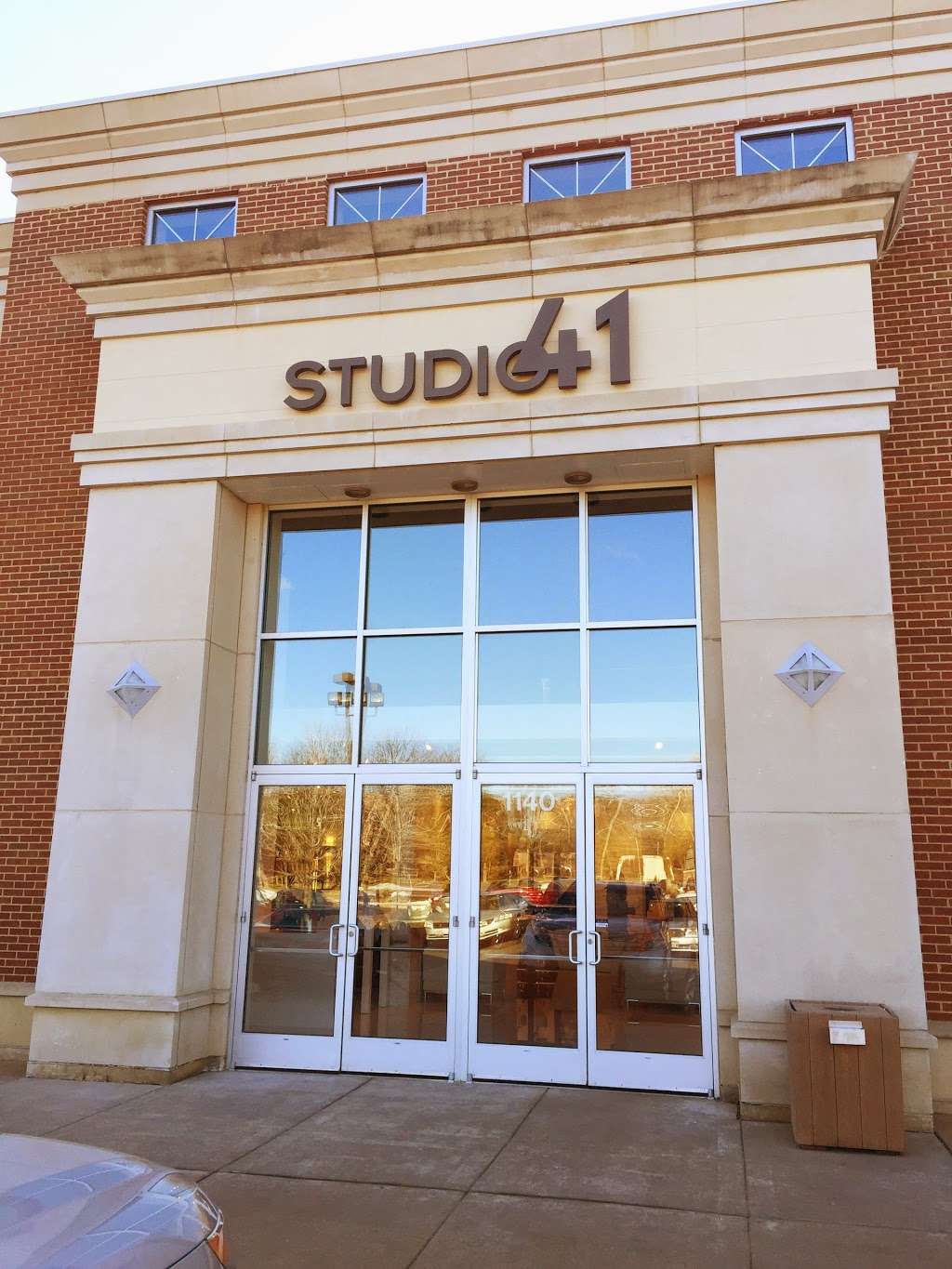 Studio41 Home Design Showroom | 1140 N Milwaukee Ave, Glenview, IL 60025 | Phone: (847) 824-6280