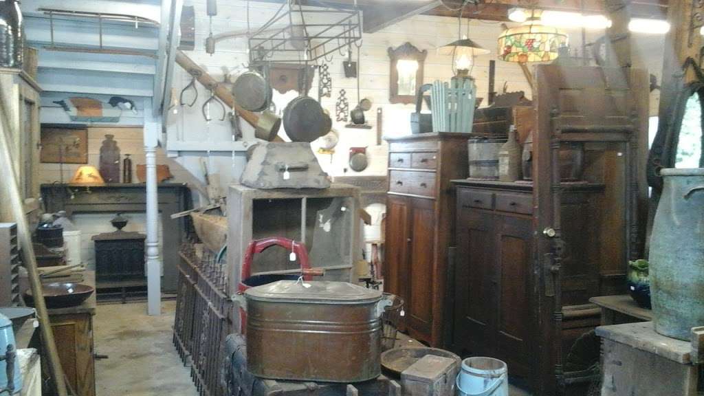 Shawnee Road Antiques | 638 E Shawnee Rd #8712, Baroda, MI 49101 | Phone: (269) 422-1382