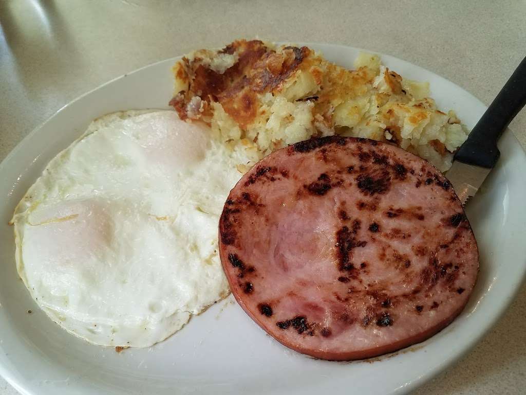 Savilles Diner | 830 E Philadelphia Ave, Boyertown, PA 19512, USA | Phone: (610) 369-1433